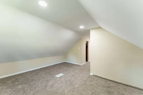 7805 Suburban Lane Bridgeview IL 60455