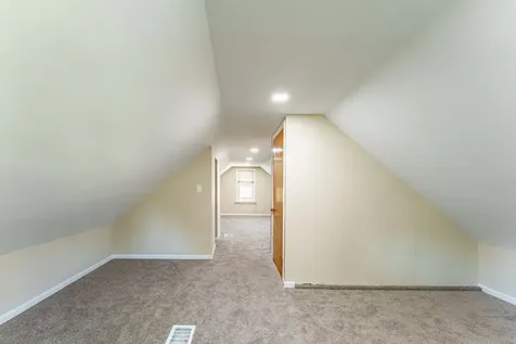 7805 Suburban Lane Bridgeview IL 60455