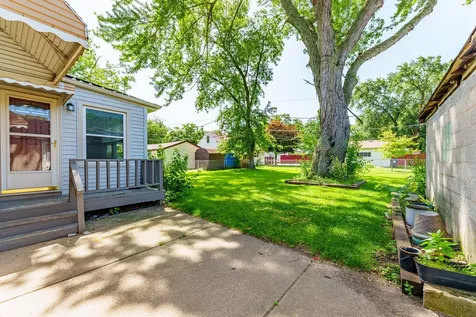 7805 Suburban Lane Bridgeview IL 60455