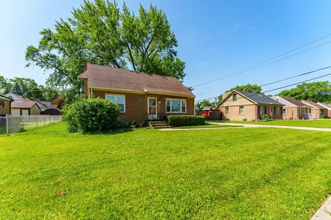 7805 Suburban Lane Bridgeview IL 60455