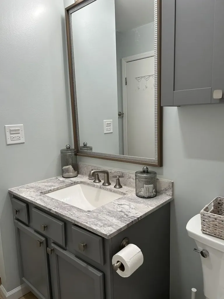 5811 Oakwood Drive Lisle IL 60532
