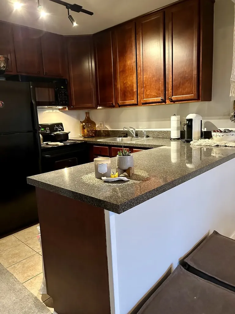 5811 Oakwood Drive Lisle IL 60532