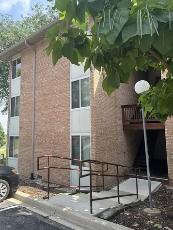 5811 Oakwood Drive Lisle IL 60532