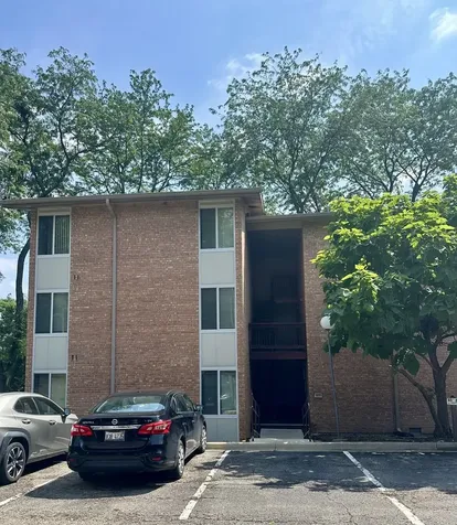 5811 Oakwood Drive Lisle IL 60532
