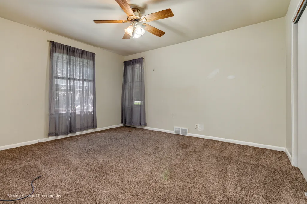 7S151 North Eola Road Aurora IL 60502