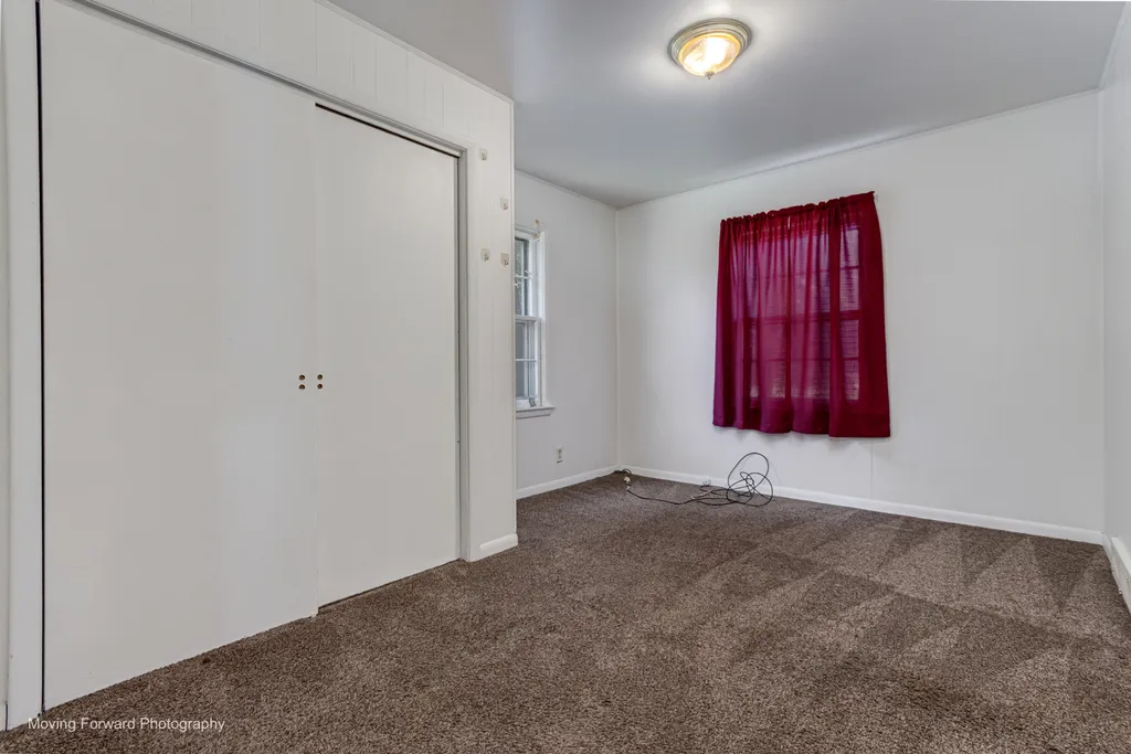 7S151 North Eola Road Aurora IL 60502