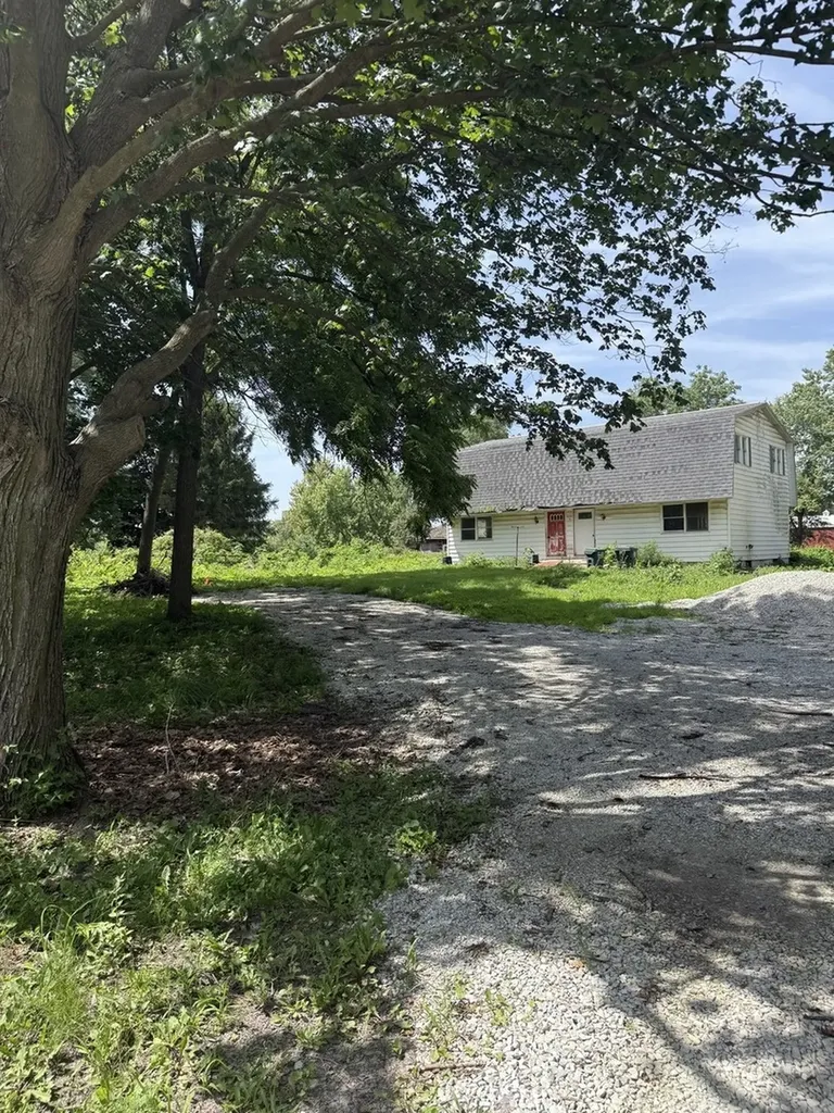 75 Rance Road Oswego IL 60543