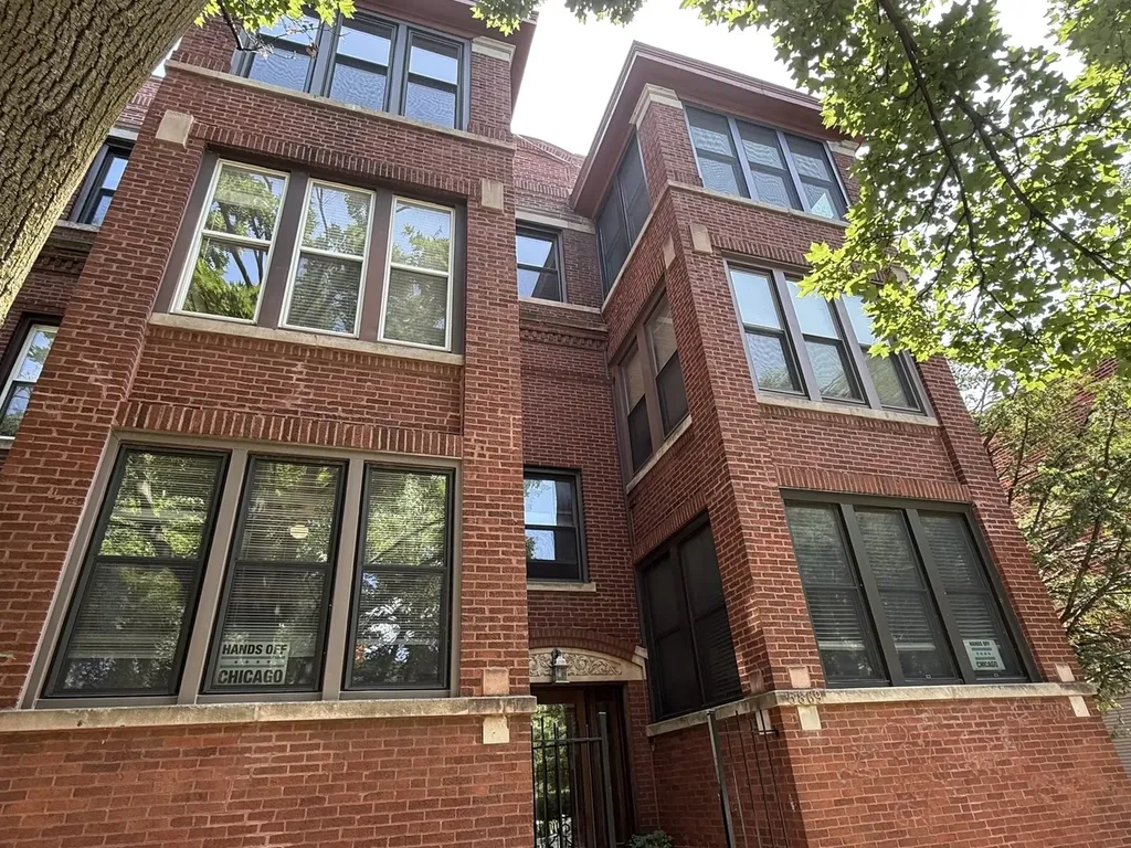 5869 North Glenwood Avenue Chicago IL 60660