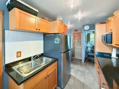5869 North Glenwood Avenue Chicago IL 60660