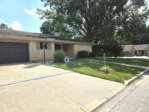 1308 Anderson Street Bloomington IL 61701
