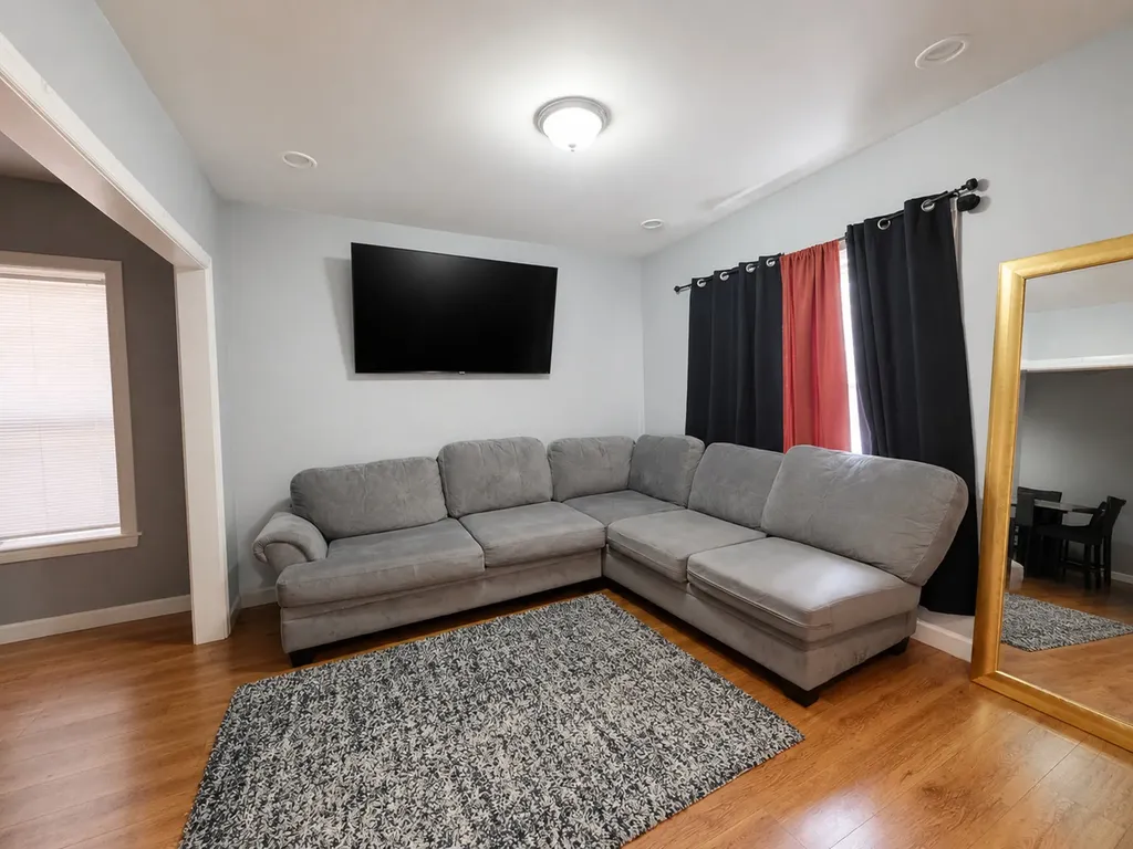 5020 West Ohio Street Chicago IL 60644
