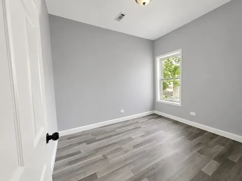 5020 West Ohio Street Chicago IL 60644