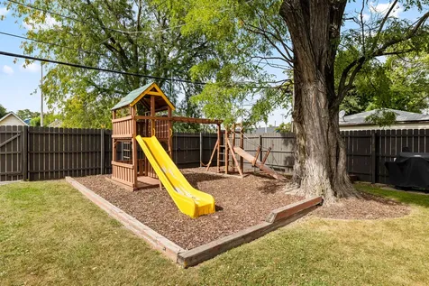 15724 Emerald Avenue Harvey IL 60426