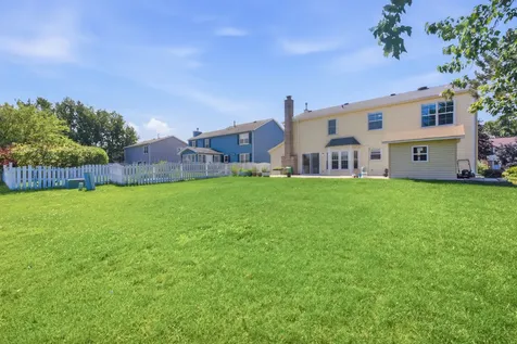 399 Stonewood Circle Carol Stream IL 60188