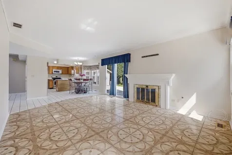 399 Stonewood Circle Carol Stream IL 60188