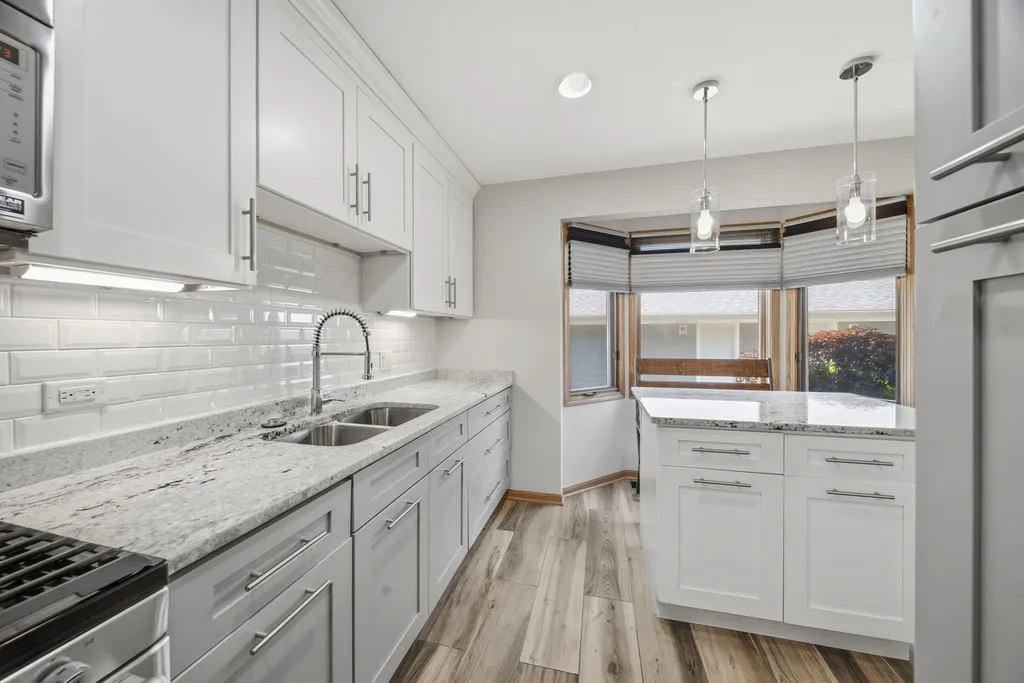 2550 West 112th Street Chicago IL 60655