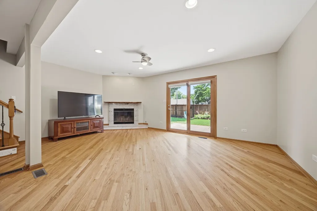 2550 West 112th Street Chicago IL 60655