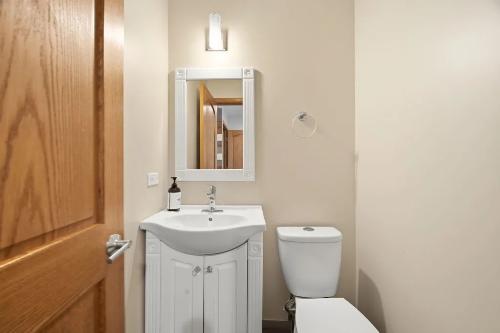 2550 West 112th Street Chicago IL 60655