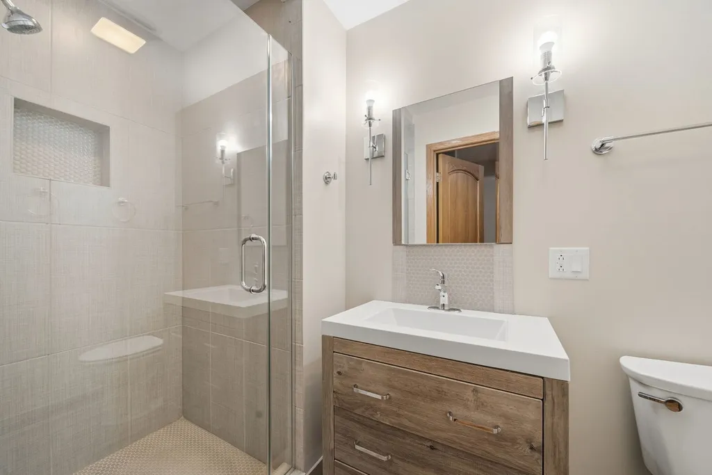 2550 West 112th Street Chicago IL 60655