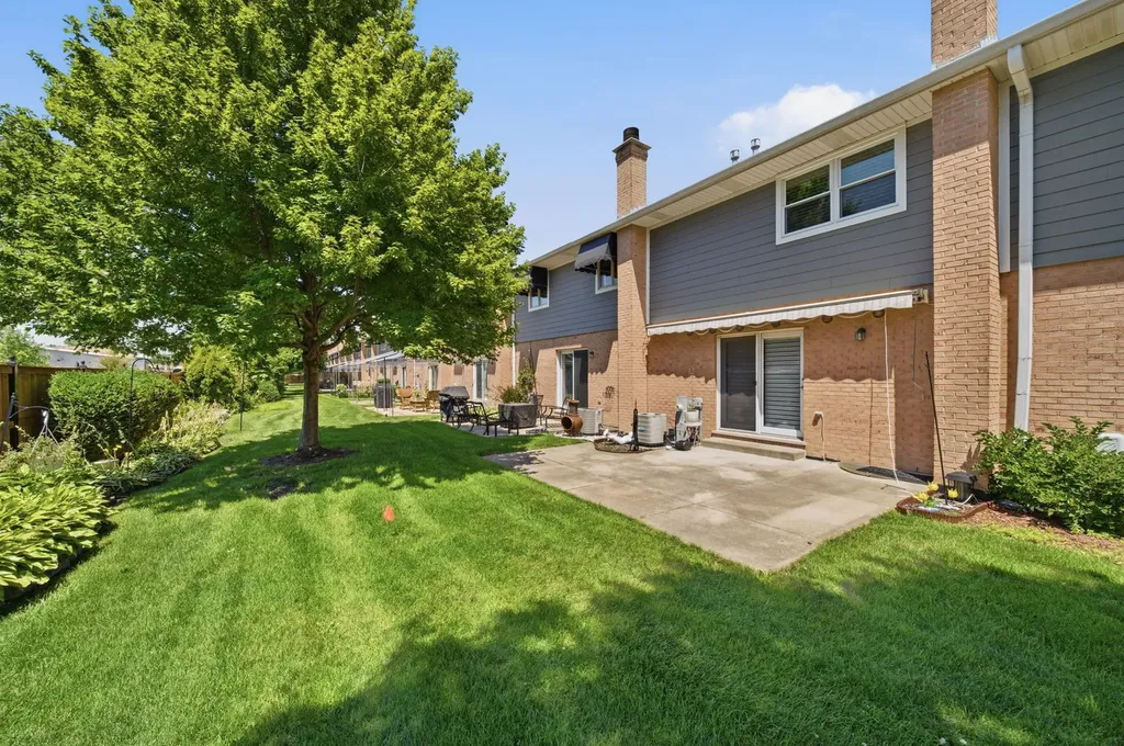 2550 West 112th Street Chicago IL 60655