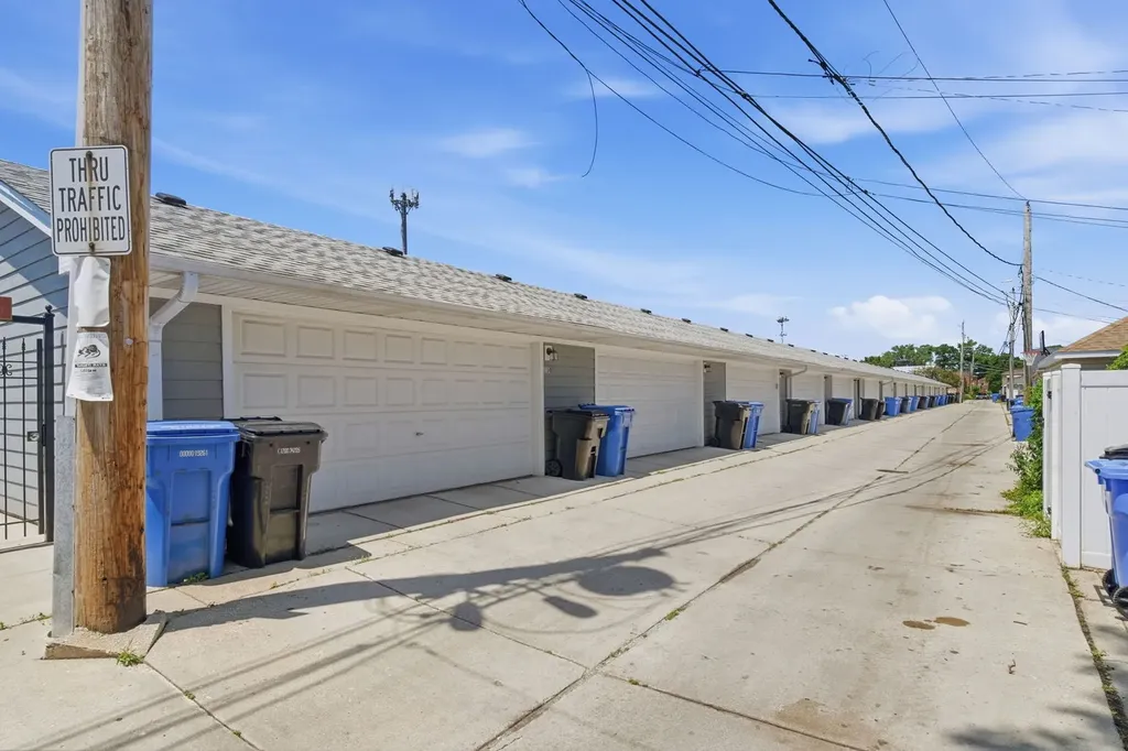 2550 West 112th Street Chicago IL 60655