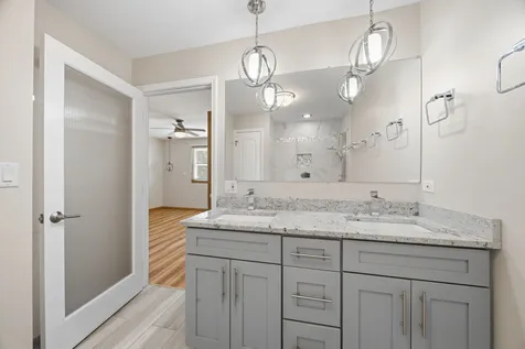 2550 West 112th Street Chicago IL 60655