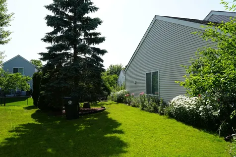 127 West Amberley Drive Round Lake IL 60073