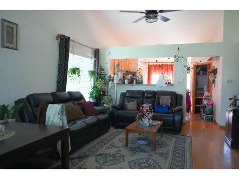 127 West Amberley Drive Round Lake IL 60073