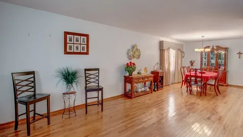 1960 185TH Street Lansing IL 60438