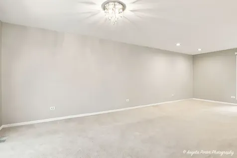 246 Shadowbend Drive Wheeling IL 60090