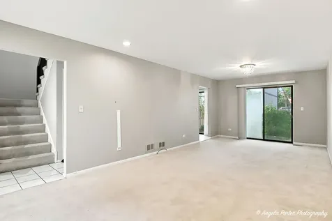 246 Shadowbend Drive Wheeling IL 60090