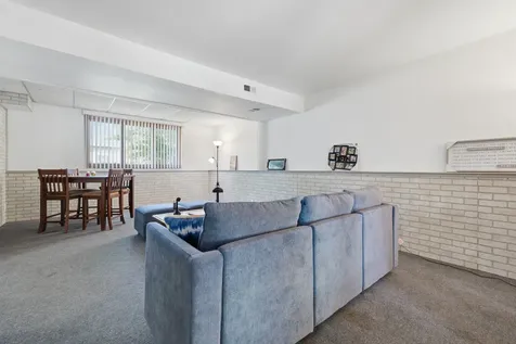 152 South Lancaster Drive Bolingbrook IL 60440