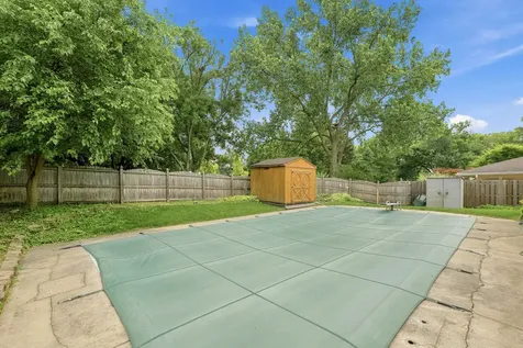 152 South Lancaster Drive Bolingbrook IL 60440
