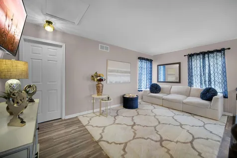 396 Littleton Trail Elgin IL 60120