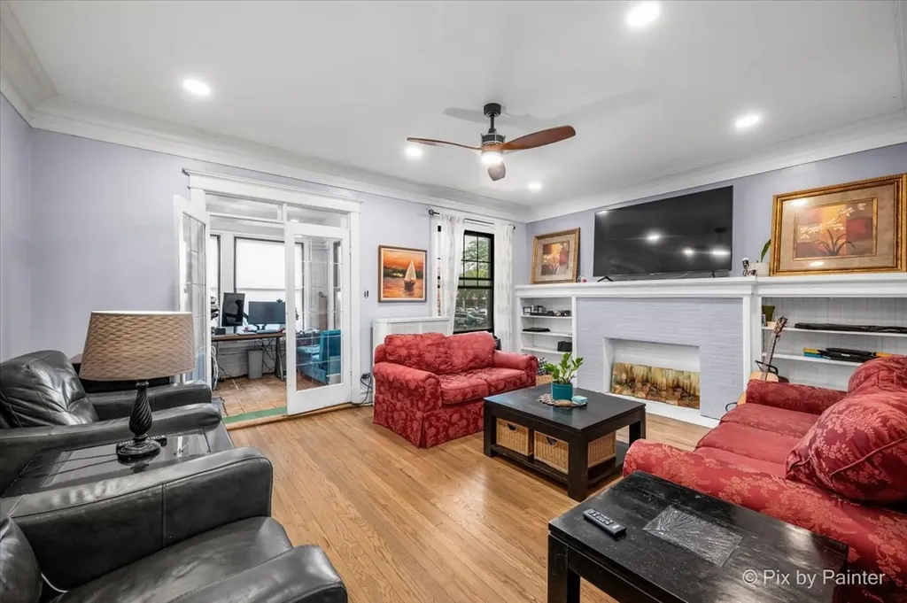 1209 East 53rd Street Chicago IL 60615