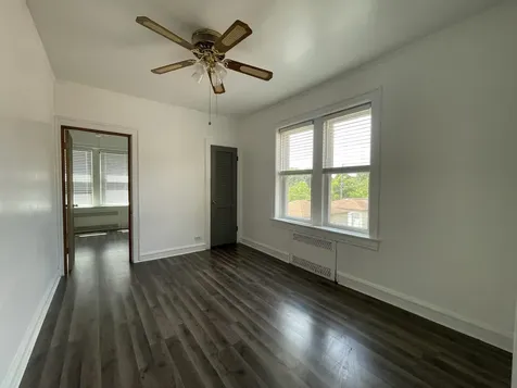 5832 North Virginia Avenue Chicago IL 60659