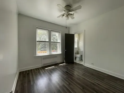 5832 North Virginia Avenue Chicago IL 60659