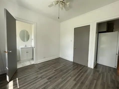 5832 North Virginia Avenue Chicago IL 60659