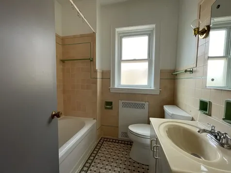 5832 North Virginia Avenue Chicago IL 60659