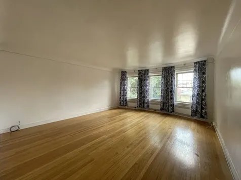 5832 North Virginia Avenue Chicago IL 60659