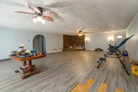 18680 Galatia Post Road Marion IL 62959