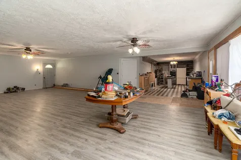 18680 Galatia Post Road Marion IL 62959