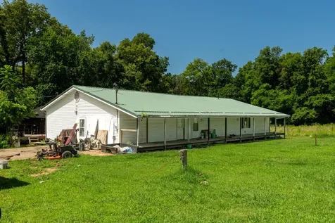 18680 Galatia Post Road Marion IL 62959