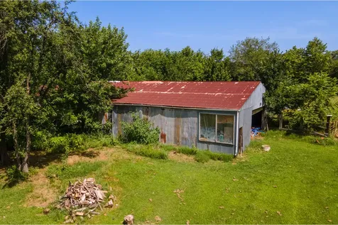 18680 Galatia Post Road Marion IL 62959