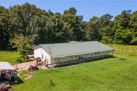 18680 Galatia Post Road Marion IL 62959