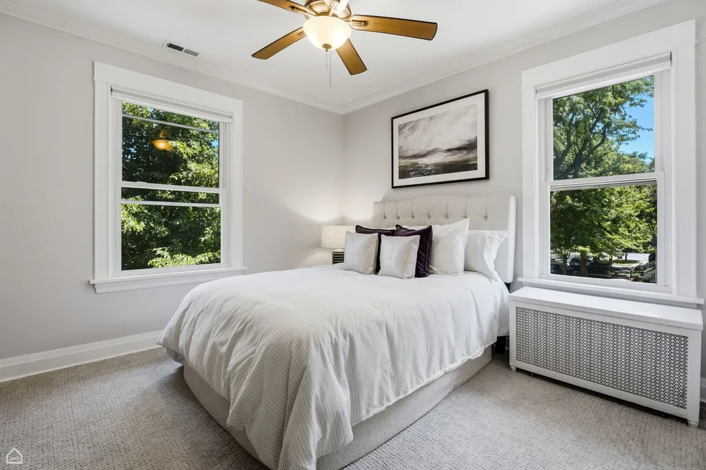 3757 North Bosworth Avenue Chicago IL 60613