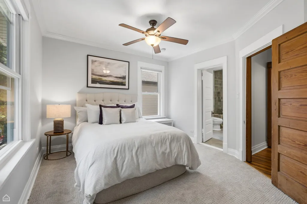 3757 North Bosworth Avenue Chicago IL 60613