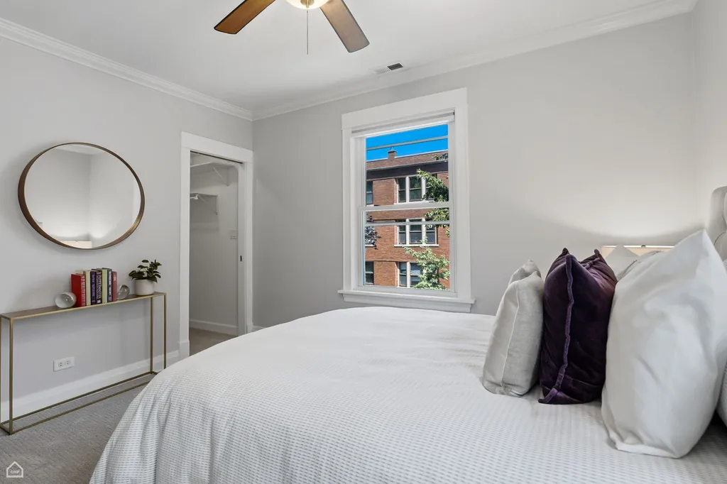 3757 North Bosworth Avenue Chicago IL 60613