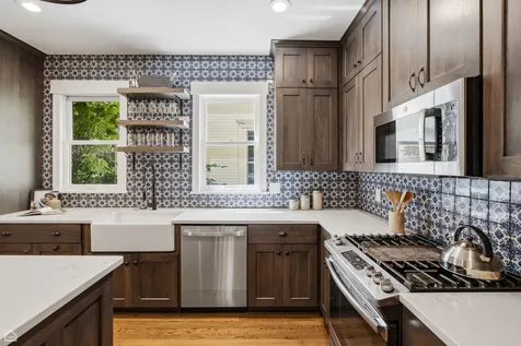 3757 North Bosworth Avenue Chicago IL 60613