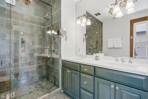 3757 North Bosworth Avenue Chicago IL 60613